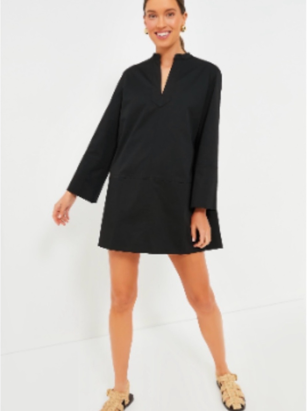 ❤️ Tuckernuck Black V-Neck Long Sleeve Shift Dress